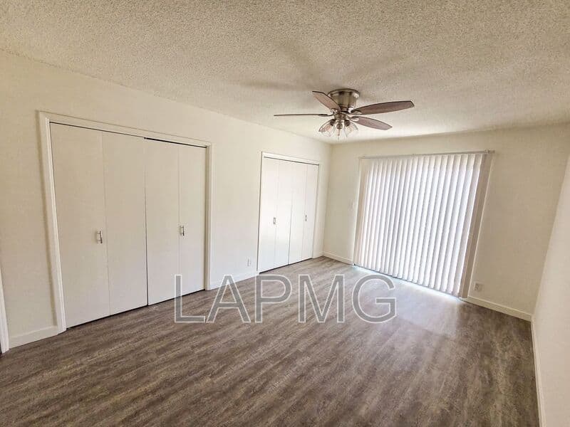 Los Angeles House: 8570 Gregory Way