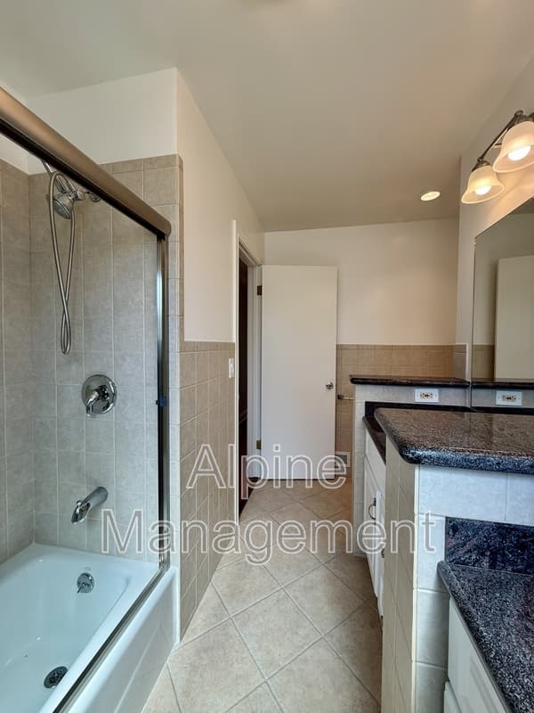 Burlingame House: 2917 Arguello Drive - Main