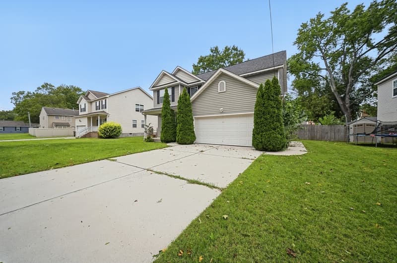 Norfolk House: 1014 Avenue H