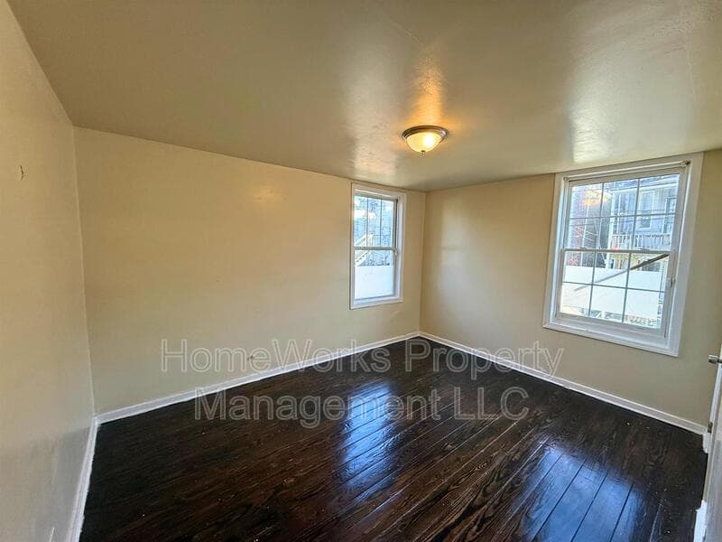 BALTIMORE Apartment: 3401 WOODBROOK AVE