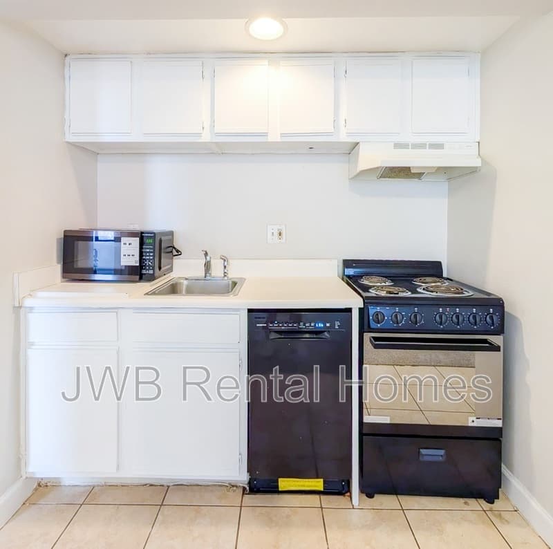 Jacksonville Condo: 311 Ashley St W #903