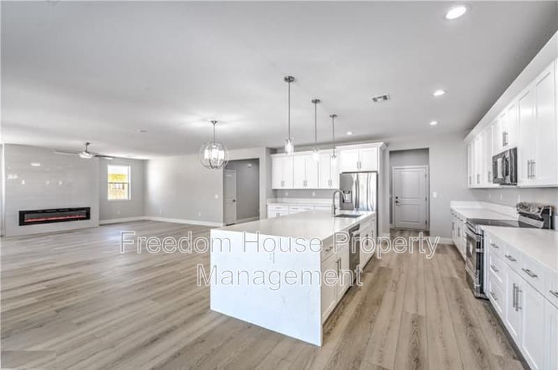 Pahrump House: 6380 Waterford Street