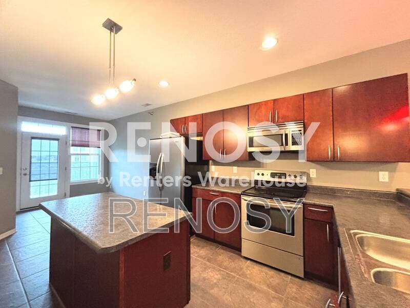 West Des Moines Condo: 505 S Granite Way