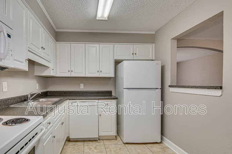 Augusta Condo: 4008-C Wheeler Woods Road