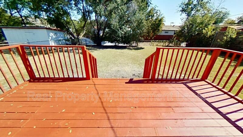 Irving House: 2320 Brockbank Dr