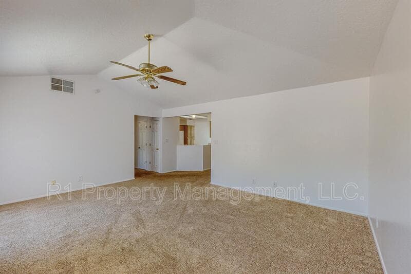 Rio Rancho House: 1729 Chamisa Road Northeast
