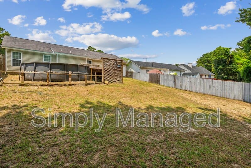 Fayetteville House: 2033 Ashton Road