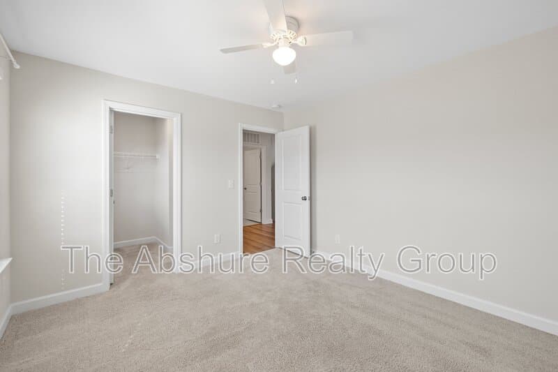 Fuquay-Varina House: 1511 Woodland Knoll Court