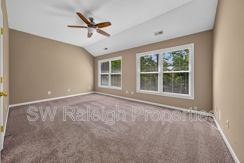 Apex House: 1412 Willow Leaf Way