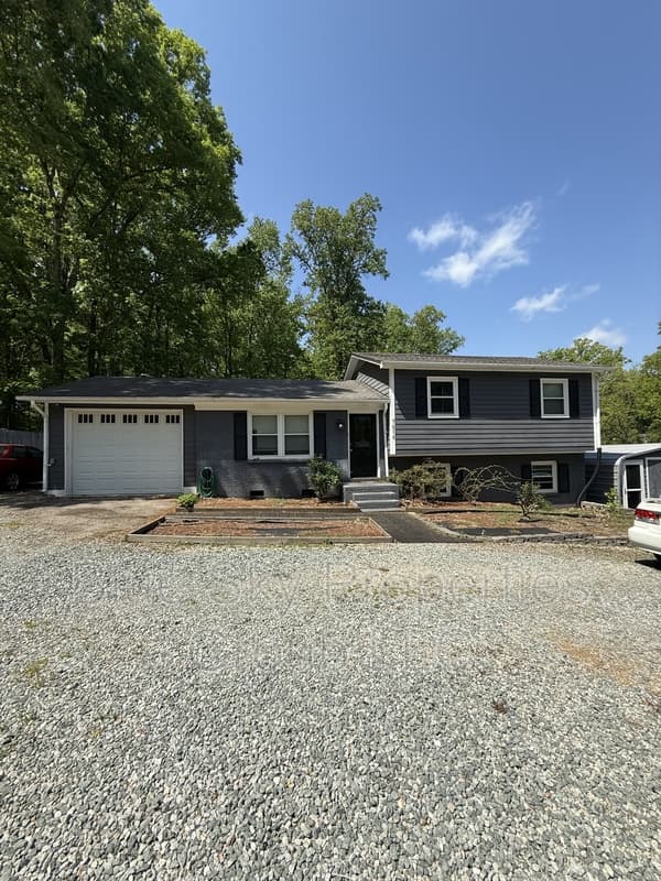 Raleigh House: 7010 Sorrell Lane - 3