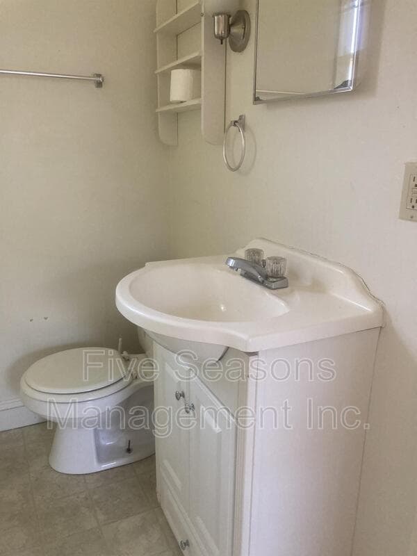 Burlington Condo: 4 Loomis St - 8
