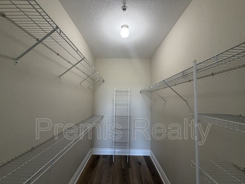 Clearwater Condo: 2747 Via Capri