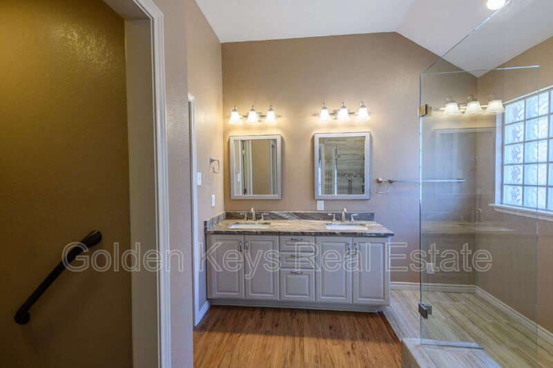 Hurst House: 3120 Steve Dr