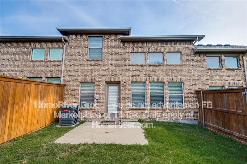 Allen Townhome: 1155 Landon Ln