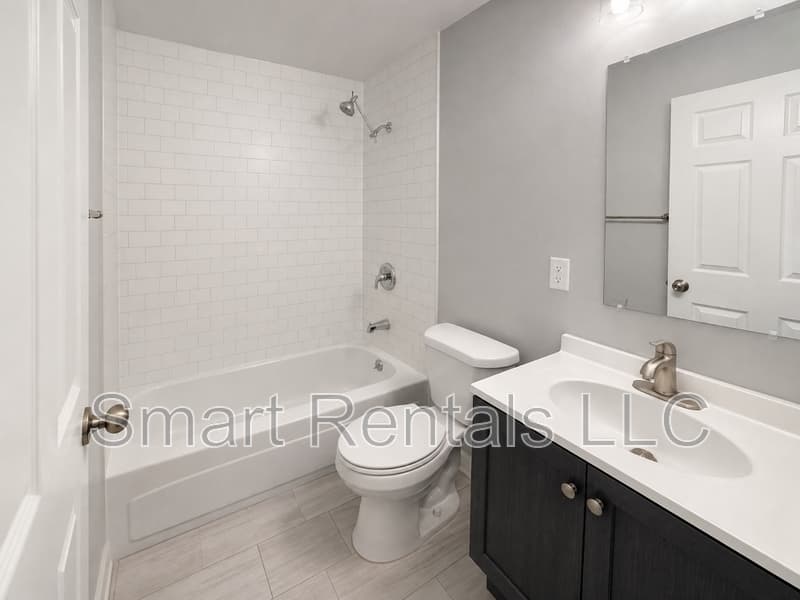 Maplewood Condo: 2509 Bellevue Avenue - 1