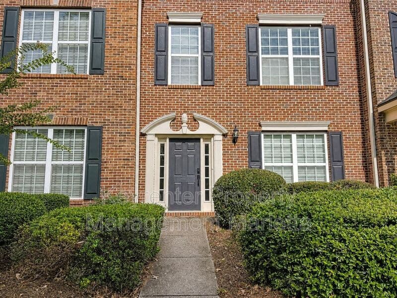 Marietta House: 730 Pecan Knoll Dr