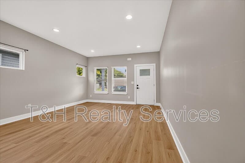 Indianapolis Condo: 623 West 39th Street