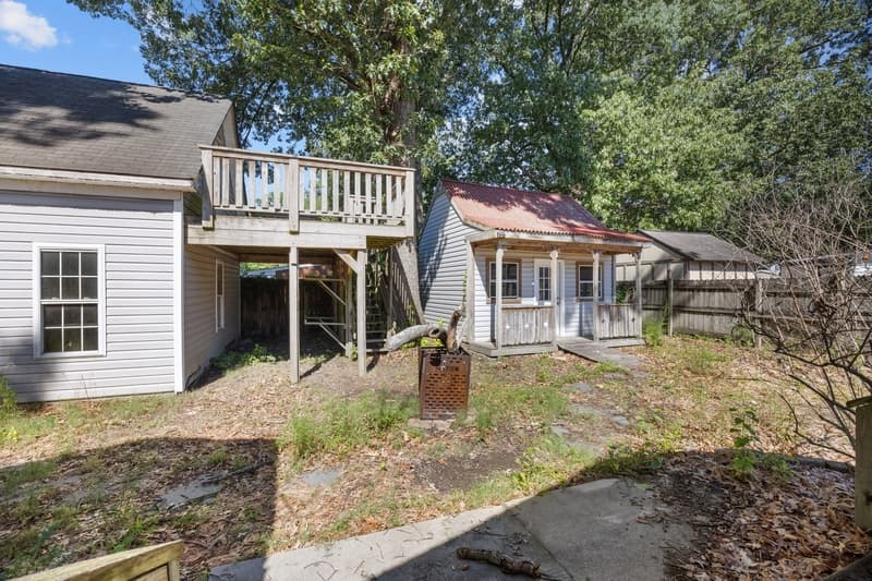 Chesapeake House: 1204 Fontana Avenue
