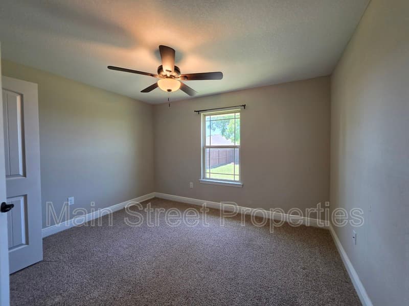 Milton House: 8839 Longmont Way