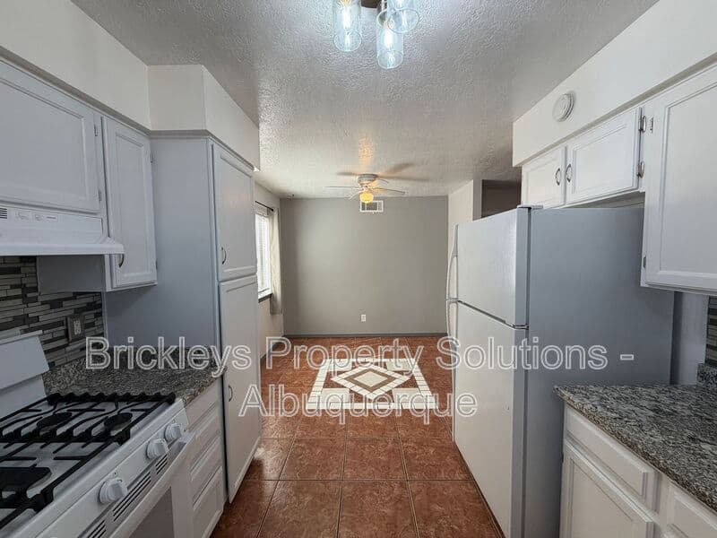 Albuquerque House: 5812 Brahma Dr NW