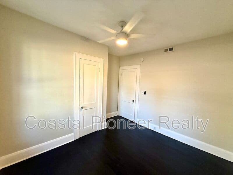 TAMPA Condo: 4015 N Seminole Ave