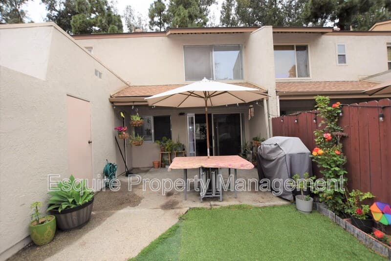 VENTURA House: 1127 IBEX SQUARE