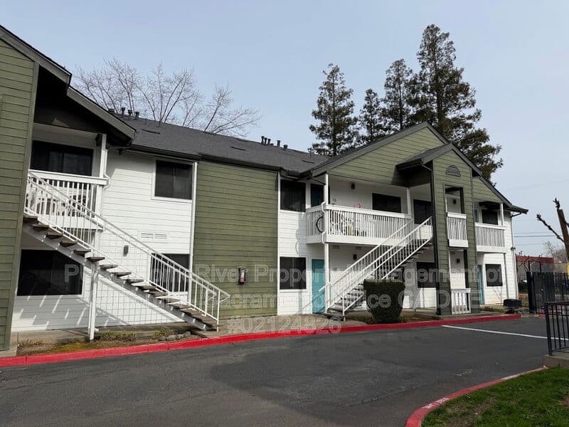 Sacramento House: 1621 Hood Rd