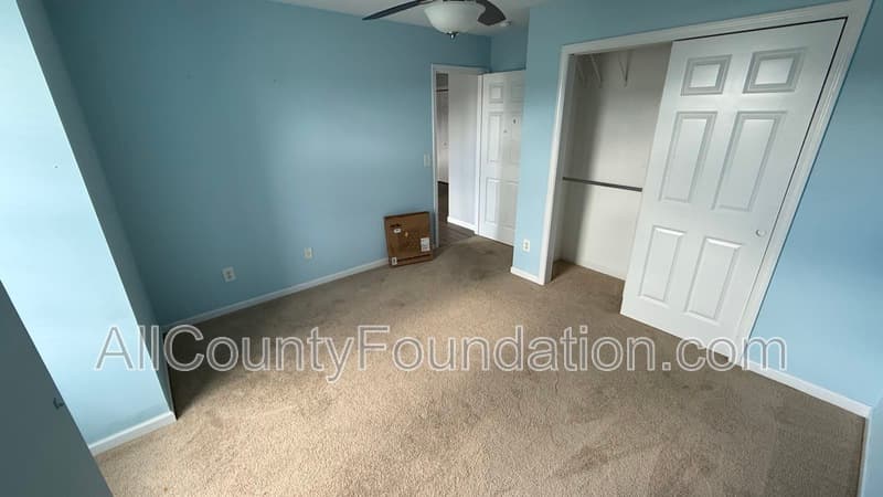 Summerville House: 221 Meadow Wood Rd.