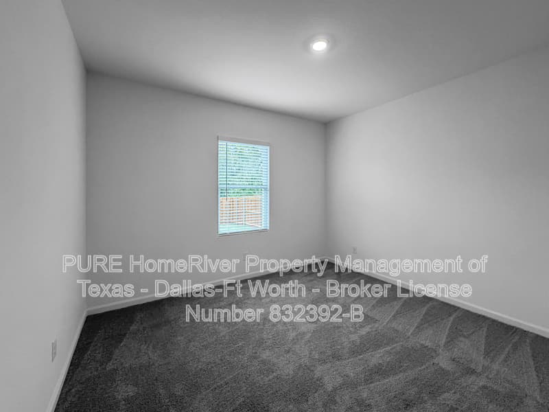 Melissa House: 2213 Burnwood St
