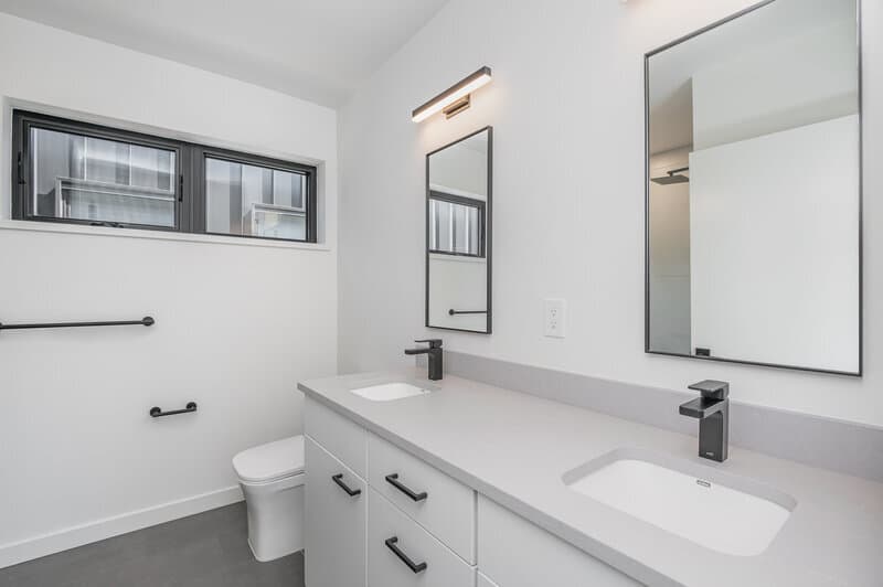Seattle Townhome: 4214 SW 100th St