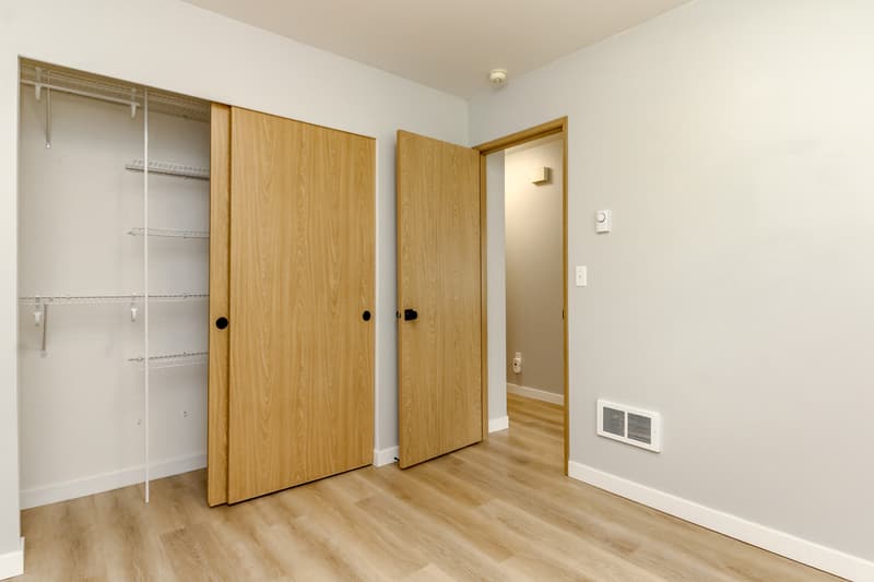 Graham Condo: 25807 87th Ave Ct E