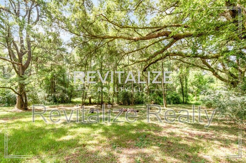 Mobile House: 2365 Sybel Drive