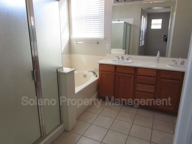 Fairfield House: 553 Refosco Ct