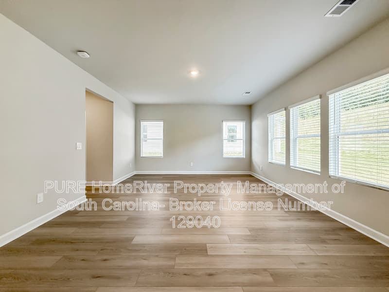 Spartanburg House: 213 Moretz Pl
