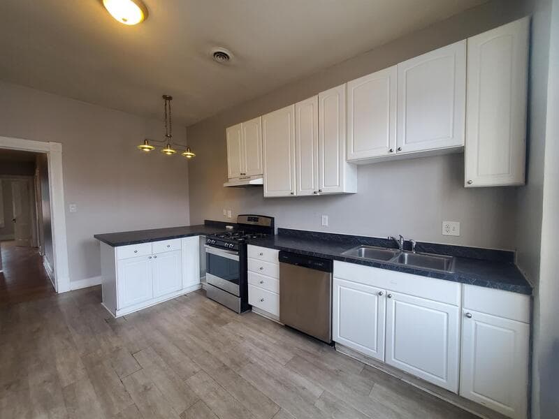 St. Louis Condo: 3628 A Wyoming St - 2F