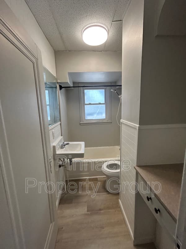 Fenton Condo: 834 North Leroy Street