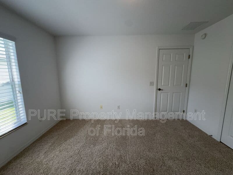 Ocala House: 15939 SW 14th Avenue Rd