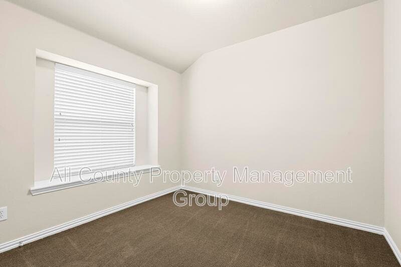 Fort Worth House: 4541 High Cotton Trail