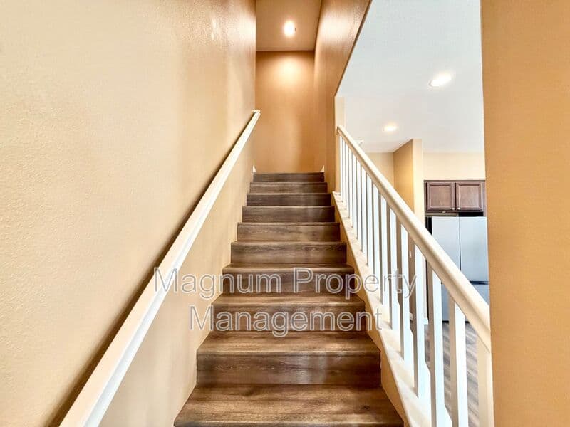 Lake Elsinore House: 34089 Dianthus Ln