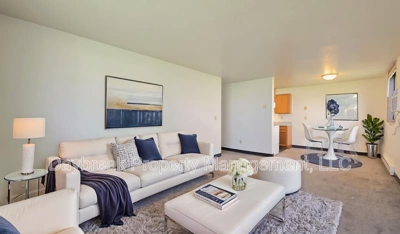 Moorhead Condo: 2408 3rd Avenue North - 6
