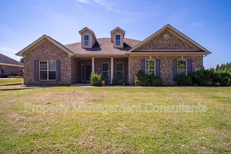 Madison House: 178 Sarah Jane Dr