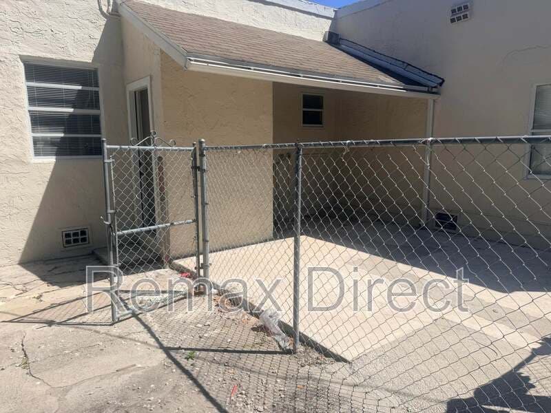 WEST PALM BEACH House: 504 El Prado, West Palm Beach, FL