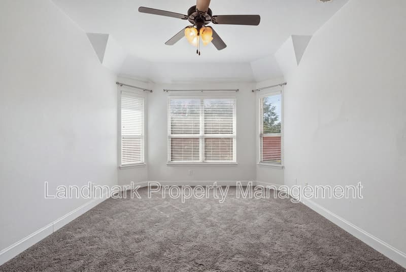 McKinney House: 11809 Bertram