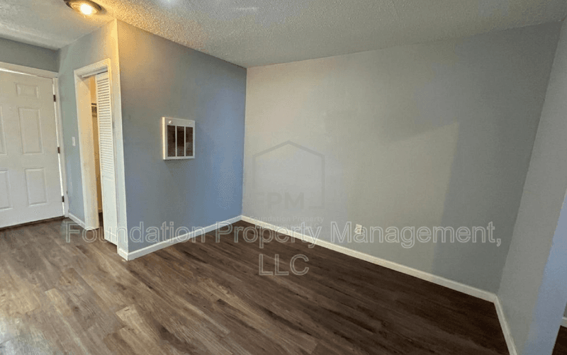 Memphis Condo: 34 North Idlewild Street