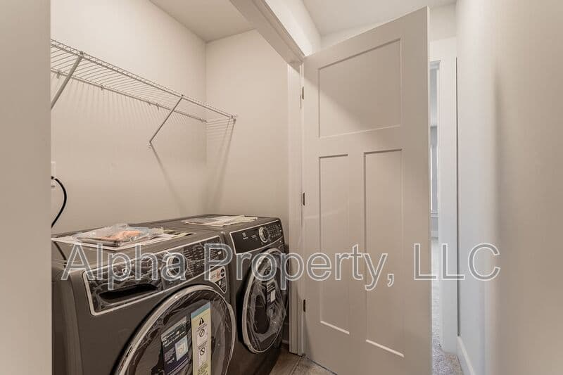 Moore Townhome: 1530 Rivermeade Dr