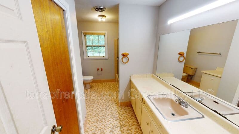Piedmont House: 20 Blakely Ave