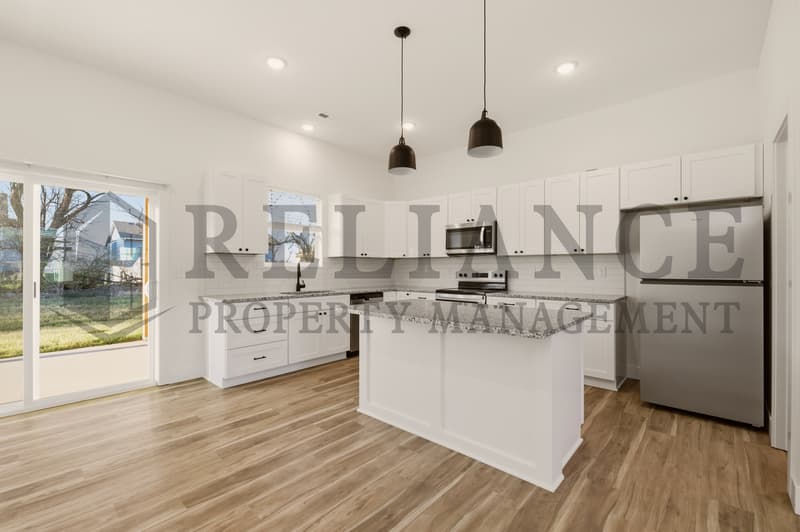 Valley Center House: 501 E Elmwood St