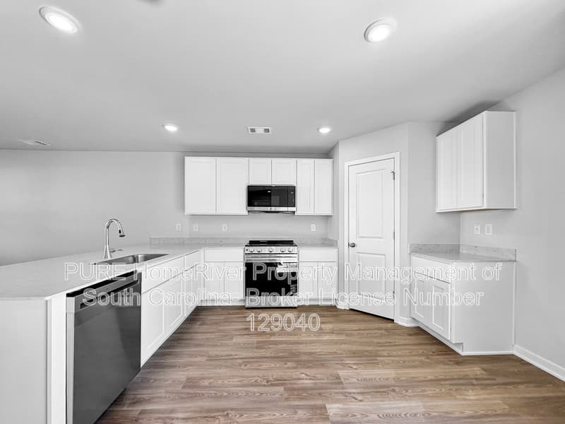 Spartanburg House: 492 Sundown Dr