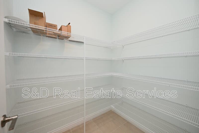 Lakeland House: 2028 Rosewood Cir