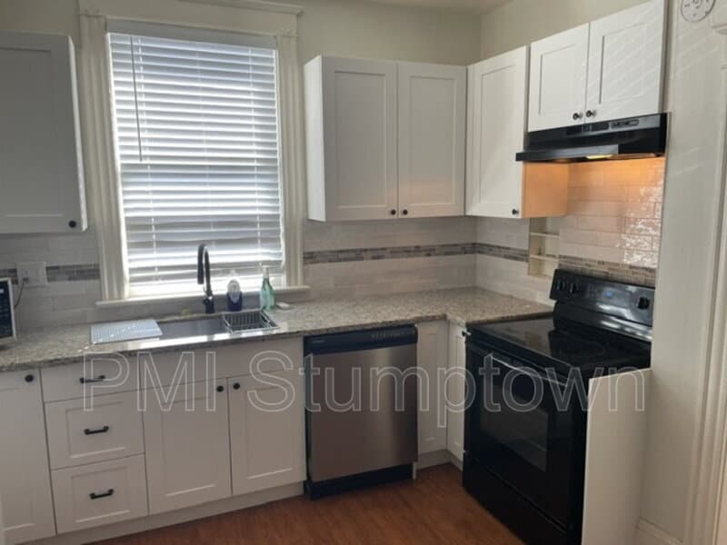 Oregon City House: 601 South McLoughlin Boulevard
